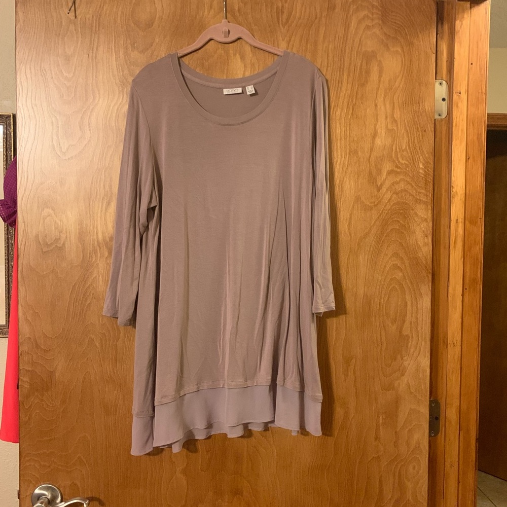 Logo tunic with mesh bottom